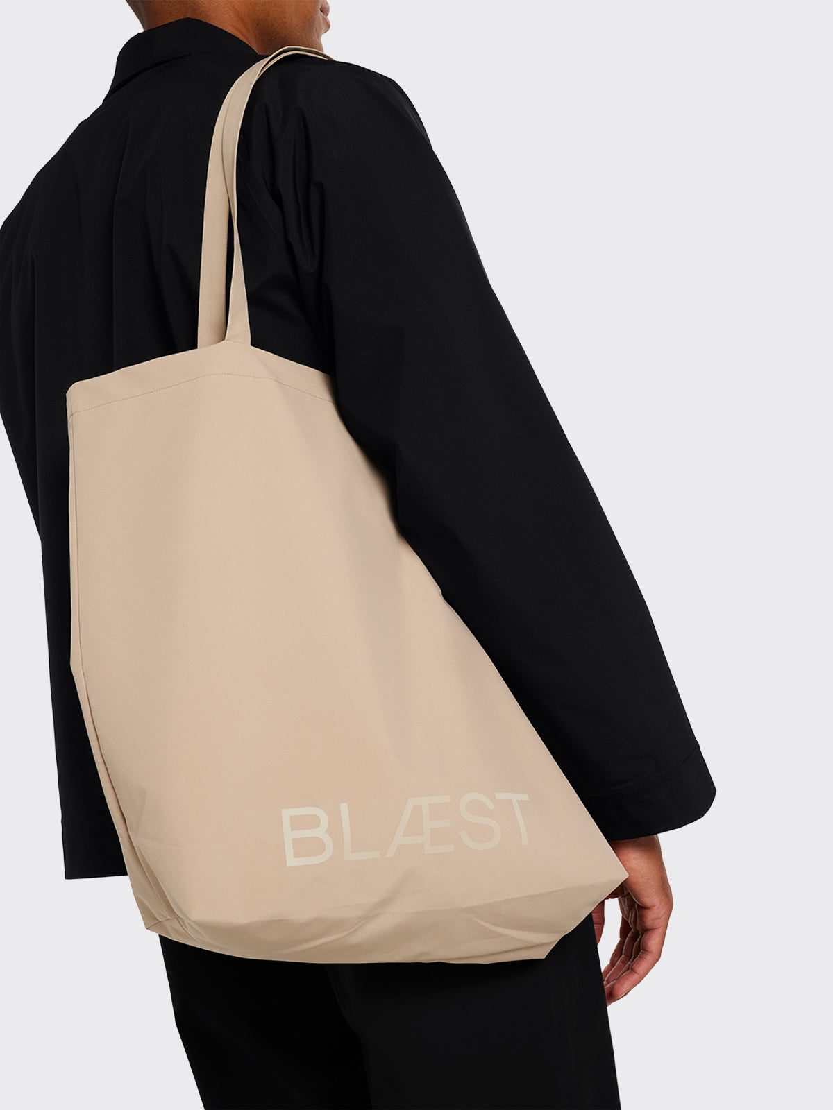 Moa tote bag in Beige from Blæst