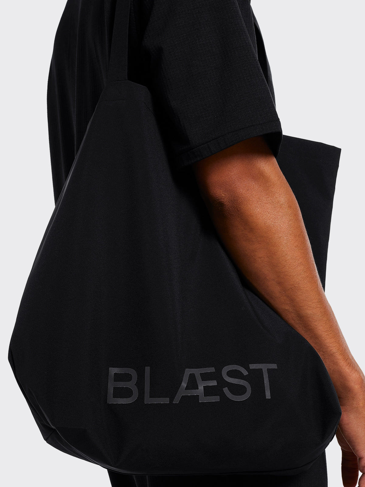 Moa tote bag from Blæst in Black