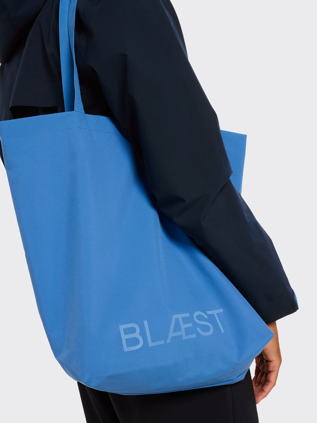 Moa tote bag in the color Coronet Blue from Blæst