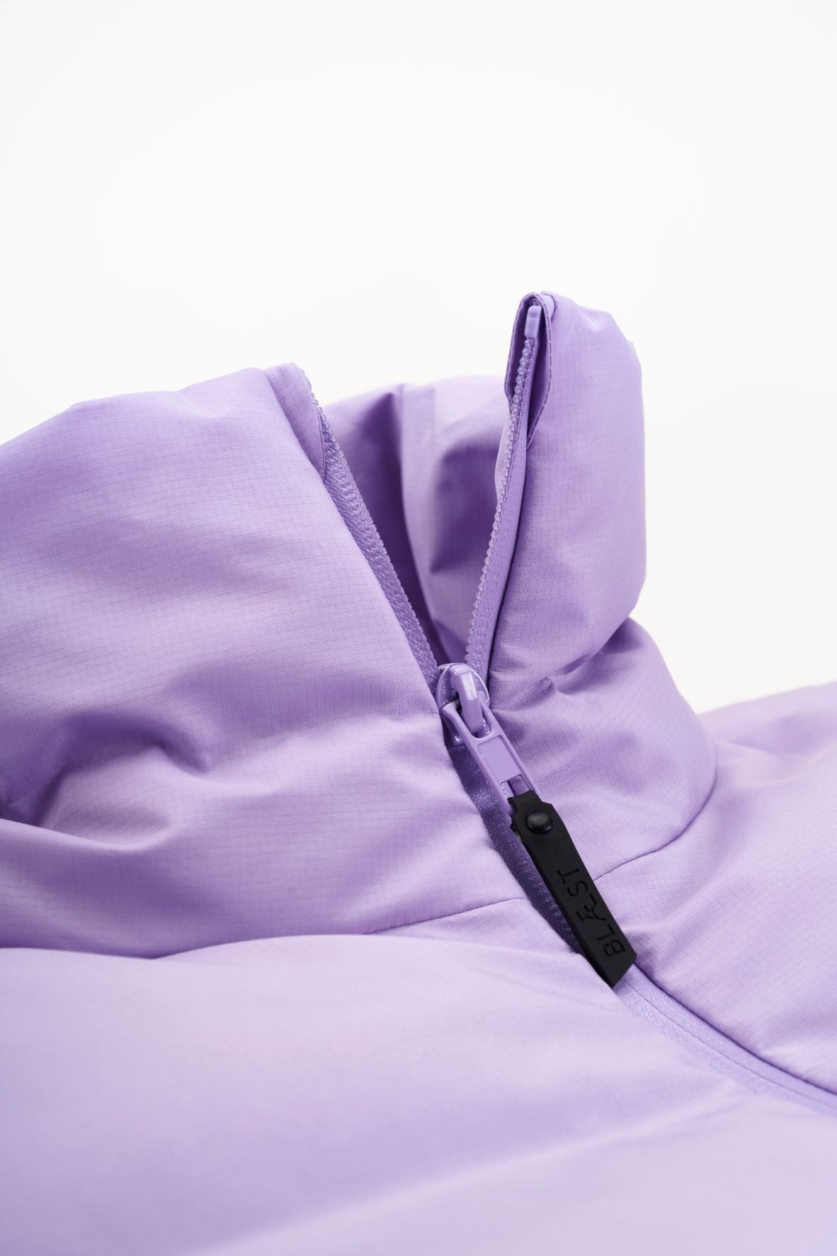 Emblem jacket by Blæst in the color Digital Purple